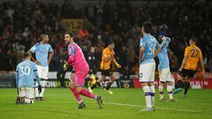 Manchester City con Claudio Bravo cayó ante Wolverhampton