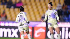 Stepahnie Mayor y Jenni Hermoso festeja su gol en contra de Santos Laguna.