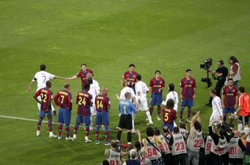 El FC Barcelona hizo el pasillo al Real Madrid campeón de Liga en 2008. Fue el 7 de mayo en el Santiago Bernabéu. 