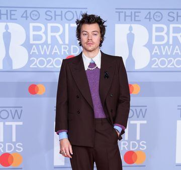 El ex-one direction acaparó miradas en la alfombra roja de los Brit Awards con este increíble look.