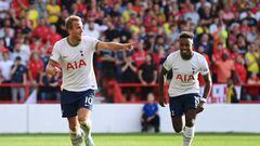 NOTTINGHAM, ENGLAND - AUGUST 28: Harry Kane of Tottenham Hotspur celebrates after scoring their team's second goal during the Premier League match between Nottingham Forest and Tottenham Hotspur at City Ground on August 28, 2022 in Nottingham, England. (Photo by Michael Regan/Getty Images)