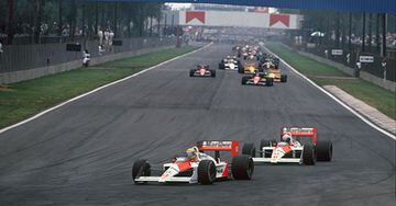 En el Gran Premio de México 1988 celebrado el 29 de mayo, los aficionados fueron testigos de uno de los duelos más aguerridos entre el francés Alain Prost y Ayrton Senna, ambos de la escudería McLaren-Honda. La relación entre ambos estaba casi rota, ese día, Prost se quedó con la victoria, pero un año después el brasileño tomó venganza y subió al podio en primero.