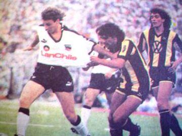 30 de septiembre de 1989: Colo Colo inaugura su estadio Monumental David Arellano, derrotando 2-1 a Pe&ntilde;arol. Goles de Marcelo Barticciotto y Leonel Herrera.