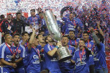 Universidad de Chile ganó la Supercopa y la Copa Chile, en una final de infarto ante Colo Colo. 1-1 en los 90' y Johnny Herrera fue la figura al tapar un penal y anotar el definitivo.