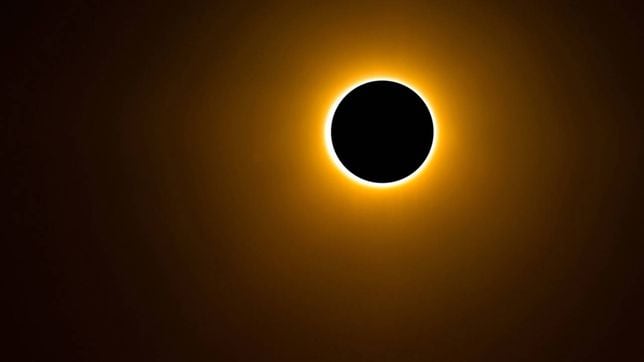 Eclipse de la estrella Betelgeuse: a qué hora es y cómo ver el eclipse de la gigante roja por Leona 316