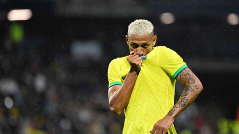 Brazil's forward Richarlison celebrates after scoring a goal during the friendly football match between Brazil and Ghana at the Oceane Stadium in Le Havre, northwestern France on September 23, 2022. (Photo by Damien MEYER / AFP)