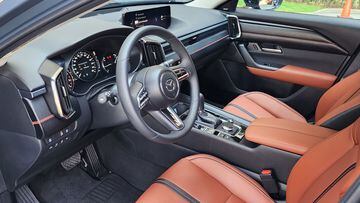 Fotografía interior del Mazda CX-50.