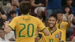 Kaká and Neymar with the Brazil national team.