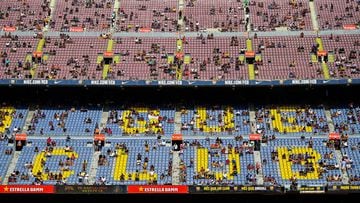 BARCELONA, SPAIN - AUGUST 29: Fans take their seats keep&igrave;ng social distrance measures prior to the La Liga Santader match between FC Barcelona and Getafe CF at Camp Nou on August 29, 2021 in Barcelona, Spain. (Photo by David Ramos/Getty Images)