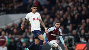 LONDON, ENGLAND - MARCH 20: Cristian Romero of Tottenham Hotspur during the Premier League match between Tottenham Hotspur and West Ham United at Tottenham Hotspur Stadium on March 20, 2022 in London, United Kingdom. (Photo by Mark Leech/Offside/Offside via Getty Images)