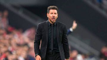 BILBAO, SPAIN - APRIL 30: Diego Simeone, Head Coach of Atletico Madrid reacts during the LaLiga Santander match between Athletic Club and Club Atletico de Madrid at San Mames Stadium on April 30, 2022 in Bilbao, Spain. (Photo by Juan Manuel Serrano Arce/Getty Images)