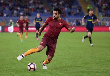 AS Roma's Mohamed Salah controls the ball.