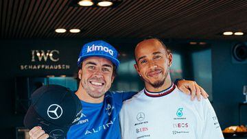 Fernando Alonso (Alpine) y Lewis Hamilton (Mercedes). Zandvoort, Países Bajos. F1 2022.