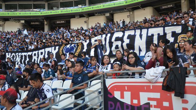 Casi 10 mil hinchas alentaron al Monterrey previo a la Semifinal