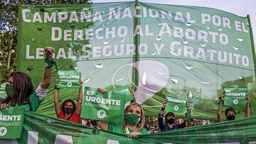 Movilizaci&oacute;n a favor de la legalizaci&oacute;n del aborto en noviembre de 2020 en Buenos Aires. 04/11/2020