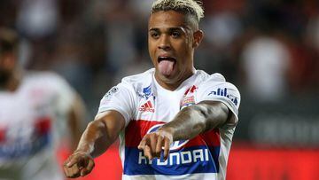 RENNES, FRANCE - AUGUST 11: Mariano Diaz of Lyon celebrates his goal during the French Ligue 1 match between Stade Rennais and Olympique Lyonnais (OL, Lyon) at Roazhon Park on August 11, 2017 in Rennes, France. (Photo by Jean Catuffe/Getty Images)
 PUBLICADA 23/08/17 NA MA32 1COL