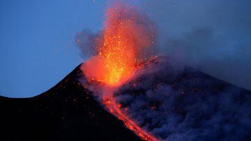La erupci&oacute;n del volc&aacute;n Etna en Italia