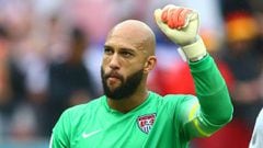 Tim Howard's farewell clouded by Carlos Vela's outstanding night