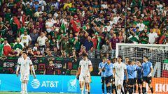 Jugadores de la Selección Mexicana después de la derrota contra Uruguay