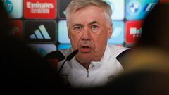 MADRID, 01/03/2024.- El entrenador del Real Madrid, Carlo Ancelotti, ofrece una rueda de prensa después del entrenamiento de su equipo en la Ciudad Deportiva de Valdebebas en Madrid este viernes. EFE/Sergio Pérez

