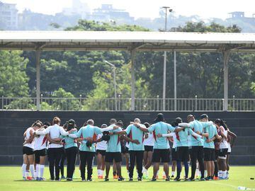 La Selección Colombia Femenina Sub-17 entrenó este lunes pensando en el debut del Mundial ante España este miércoles 12 de octubre.
