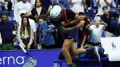 Tennis - U.S. Open - Flushing Meadows, New York, United States - September 7, 2022  Australia's Nick Kyrgios smashes his racket after his quarter final match against Russia's Karen Khachanov REUTERS/Mike Segar     TPX IMAGES OF THE DAY