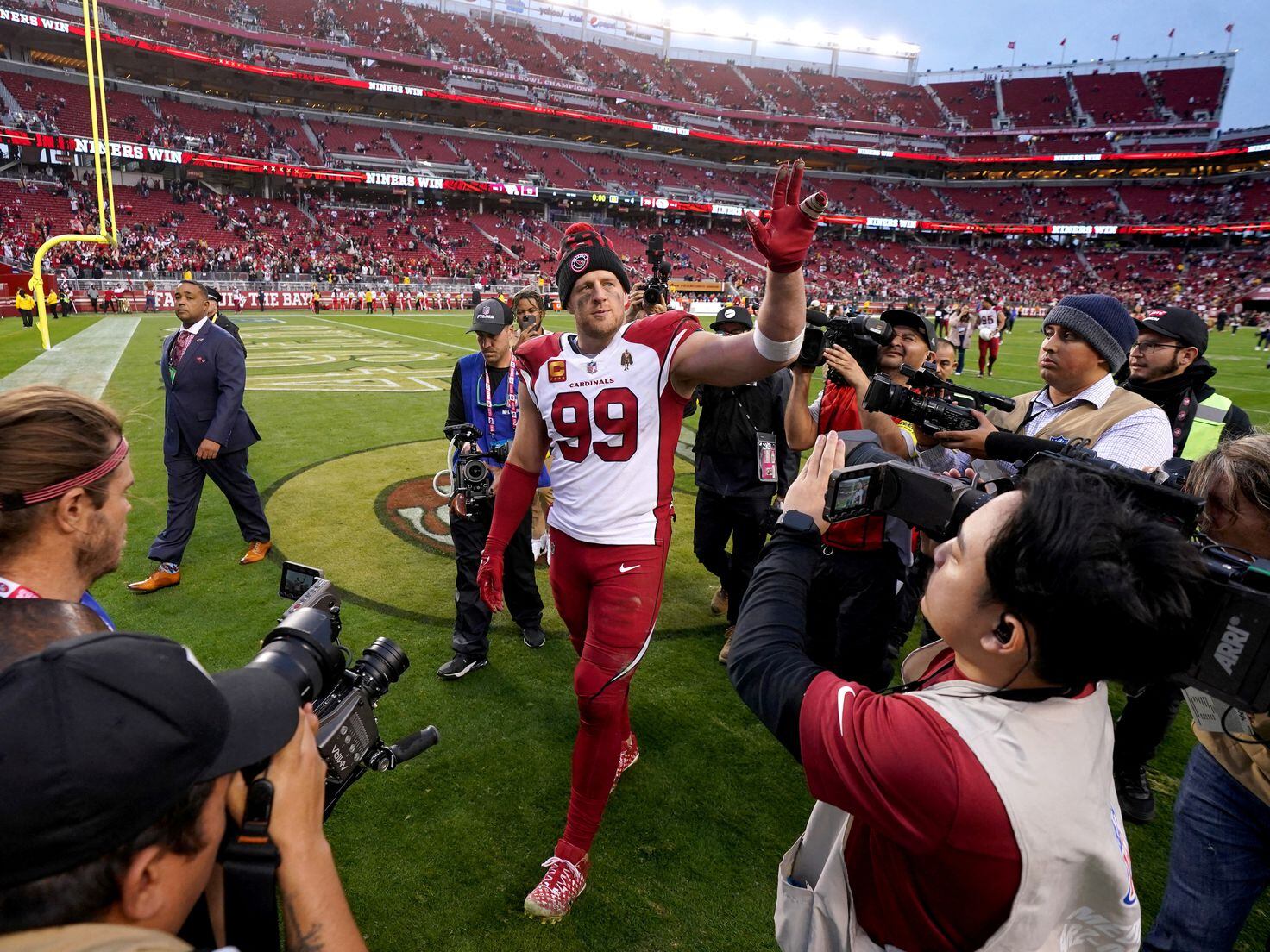 49ers-Cardinals: Niners put away Cards 38-10, clinch NFC's No. 2 seed