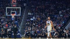 Stephen Curry, base de Golden State Warriors, durante el partido ante San Antonio Spurs.