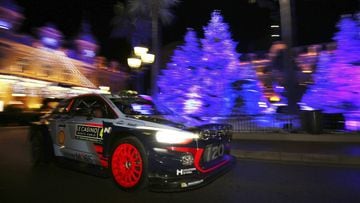 Hayden Paddon compite en su HYUNDAI i20 COUPE WRC en el Rally Monte Carlo 2017.