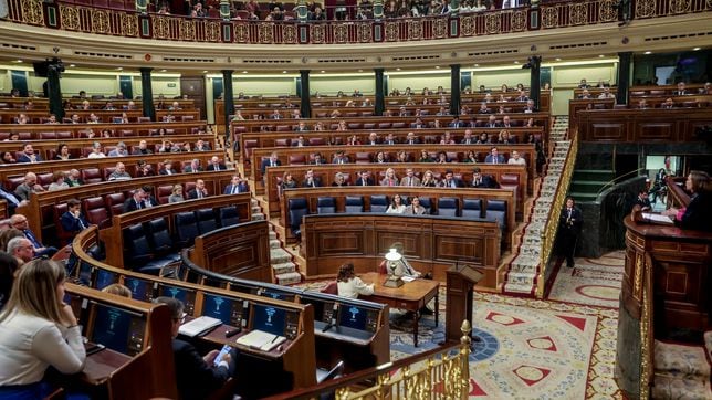 Las cuentas de PP y PSOE para lograr la investidura tras el cambio con el voto exterior