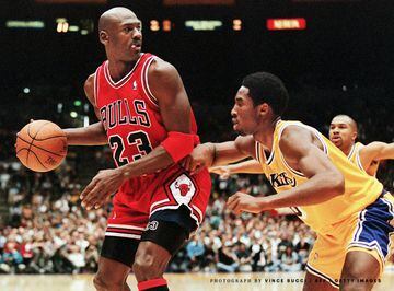 Michael Jordan es el mejor basquetbolista de todos los tiempos al ganar seis anillos de la NBA siendo el MVP en todas las finales, es cinco veces MVP de la temporada y considerado el mejor deportista del Siglo XX, pero durante unos años decidió abandonar las duelas y las canastas para probar suerte en otro deporte.