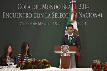 Felicitación de Enrique Peña Nieto en Los Pinos (2014)