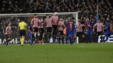 Lionel Messi scores against Athletic Club