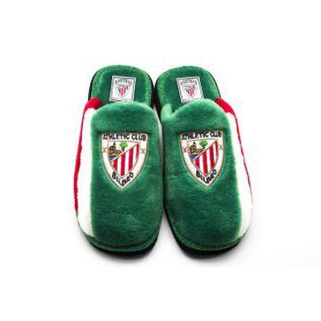 Perfect for the cold Winter, keep your feet warm and show your love for Athletic with these snazzy slippers inspired by the colours of the Basque flag.