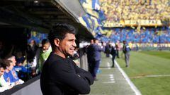 BUENOS AIRES, ARGENTINA - OCTOBER 23: Hugo Ibarra, coach of Boca Juniors looks on during a match between Boca Juniors and Independiente as part of Liga Profesional 2022  at Estadio Alberto J. Armando on October 23, 2022 in Buenos Aires, Argentina. (Photo by Daniel Jayo/Getty Images)
