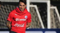 El drama de los cuatro chilenos que buscan club en Europa