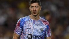 BARCELONA, SPAIN - AUGUST 24: Barcelona's Polish forward Robert Lewandowski looks on during the friendly charity match between FC Barcelona vs Manchester City at the Spotify Camp Nou stadium on August 24, 2022 in Barcelona. (Photo by Adria Puig/Anadolu Agency via Getty Images)