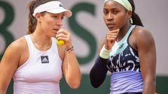 Coco Gauff and Jessica Pegula during their win against Madison Keys and Taylor Townsend at Roland Garros.