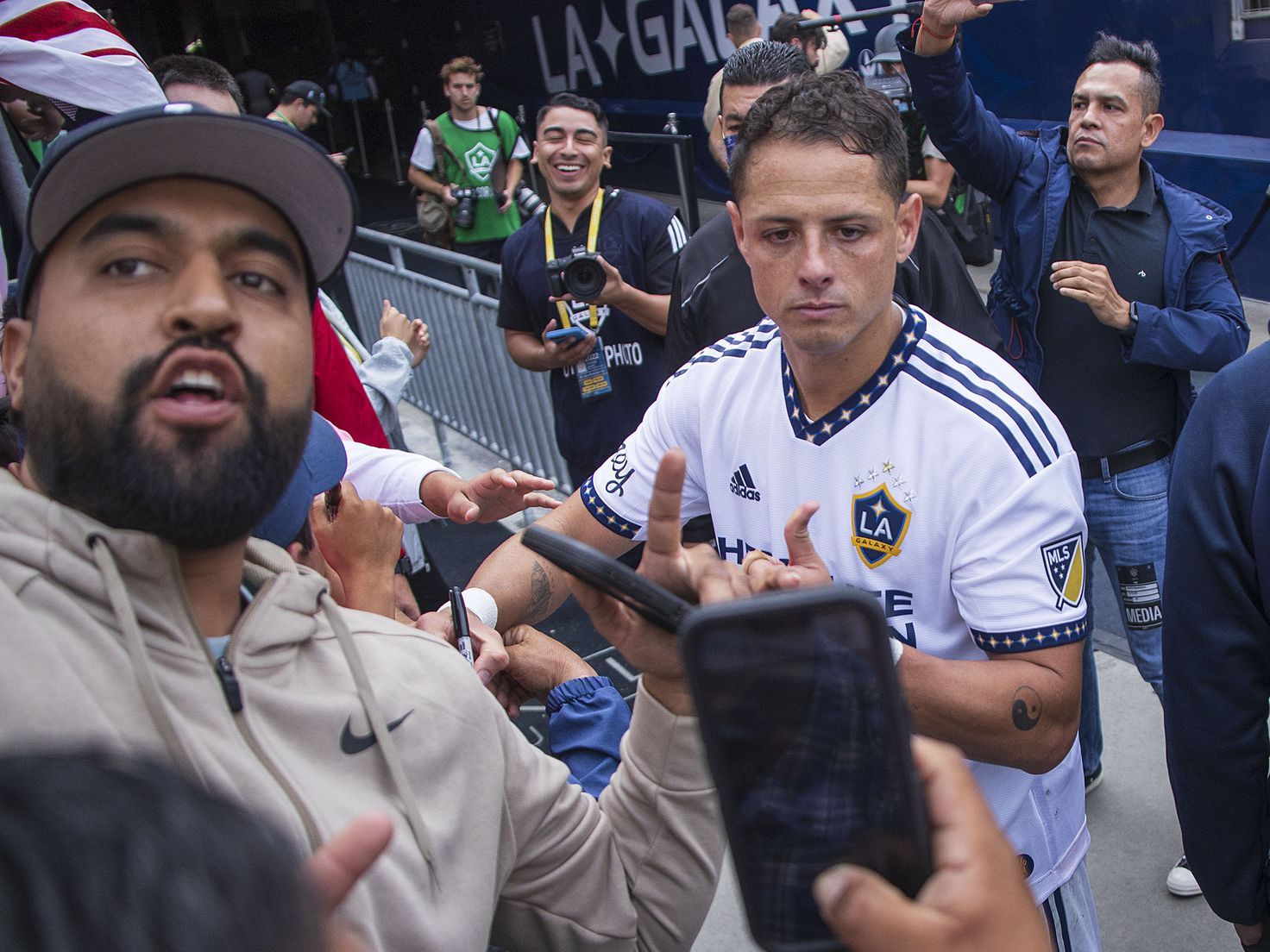 There's a time and a place' - Javier 'Chicharito' Hernandez scolded by LA  Galaxy coach for Twitch stream