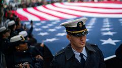 Cada año, el 11 noviembre, Estados Unidos celebra el Día de los Veteranos. ¿Cuál es la diferencia con el Día de las Fuerzas Armadas? Te explicamos.