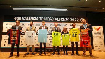 La maratón de Valencia celebra el acto de hermandad con los clubes élite valencianos