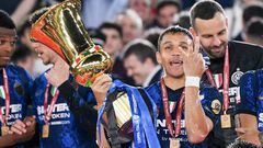 Alexis Sanchez of FC Internazionale celebrates with the cup during the Coppa Italian Final match between Juventus FC and FC Internazionale on May 11, 2022 in Rome, Italy.  (Photo by Giuseppe Maffia/NurPhoto via Getty Images)