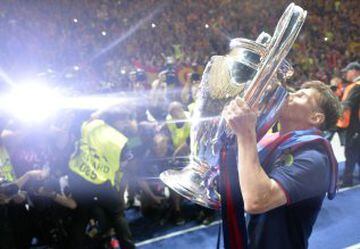 Messi ganó todo con el Barcelona esta temporada. Está tasado entre 255,3-280,8 millones de euros y es el más caro del mundo