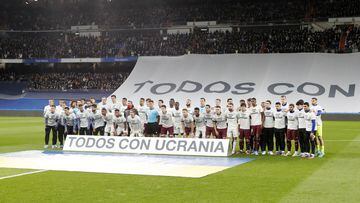Todos con Ucrania. Los jugadores del Real Madrid y Real Sociedad mostraron su solidaridad con el pueblo ucraniano.