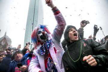 Alegría desbordada en las calles de Boston durante el desfile de la victoria de los Patriots.