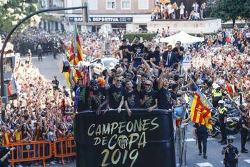 Valencia celebrate their Copa del Rey win on Sunday.