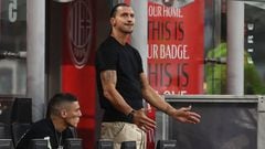 MILAN, ITALY - AUGUST 13: Zlatan Ibrahimovic of AC Milan shows their support during the Serie A match between AC MIlan and Udinese Calcio at Stadio Giuseppe Meazza on August 13, 2022 in Milan, . (Photo by Marco Luzzani/Getty Images)