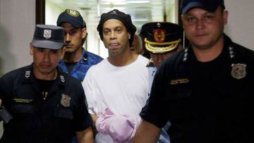 Ronaldinho podría volver a la cárcel: "O paga o paga..."