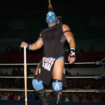 Fue de los primeros miembros del grupo durante la etapa que tuvieron en el CMLL, llegando incluso a cubrir al Hijo del Perro Aguayo en un reality show.