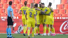 El Granada celebra su gol en Los C&aacute;rmenes.